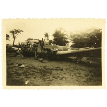 Zerstörtes schweres französisches Kampfflugzeug Potez 63.11 nach Notlandung. Espenlaub militaria